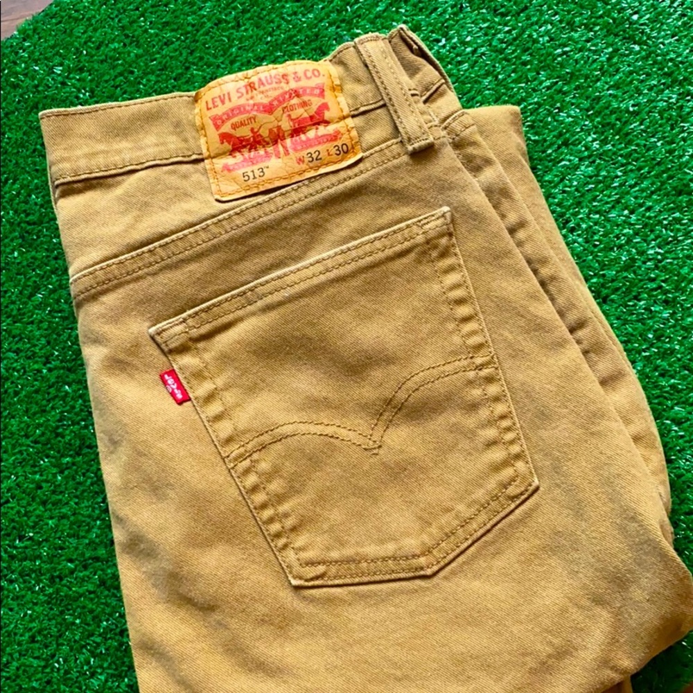 Like new! Levi’s 513 Jean